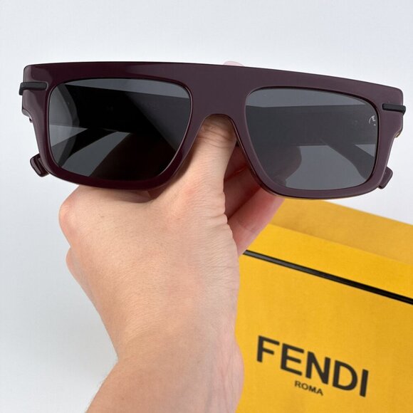 Fendi FE40091U FENDIGRAPHY 69A BRAND NEW Sunglassses Bordeaux Grey Unisex Square - Picture 2 of 11
